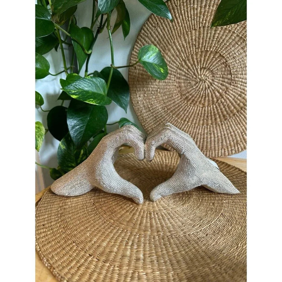 Silver Hand Heart decor - Picture 1 of 12